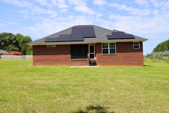 Building Photo - 3335 Valencia Dr