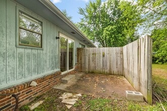 Building Photo - Convair Duplex