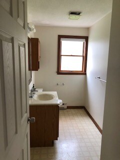 Building Photo - 23 Editha Ave