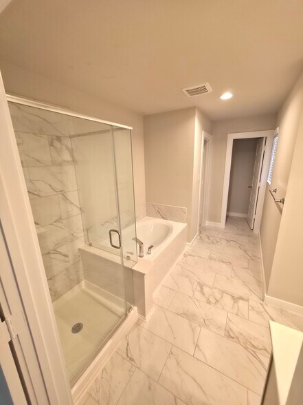 Building Photo - 2626 Finley