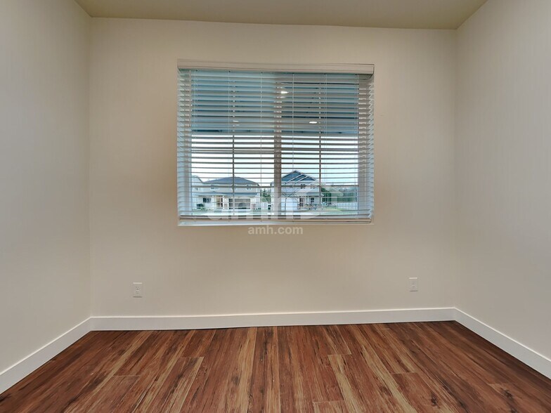 Building Photo - 7727 Verona Loop