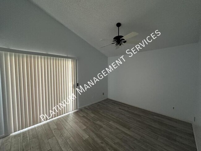 Building Photo - 36832 Goldenview Way