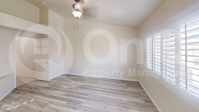 Building Photo - 795 S Camellia Dr