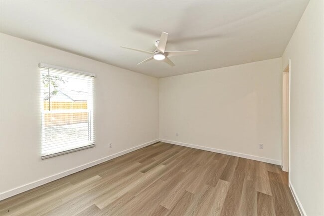 Building Photo - 1606 Normeadows Cir