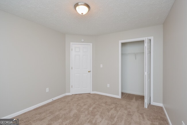 Building Photo - 3595 Boulder Cir