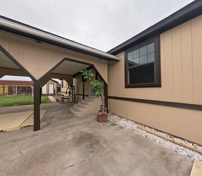 Building Photo - 4305 McClelland Ave