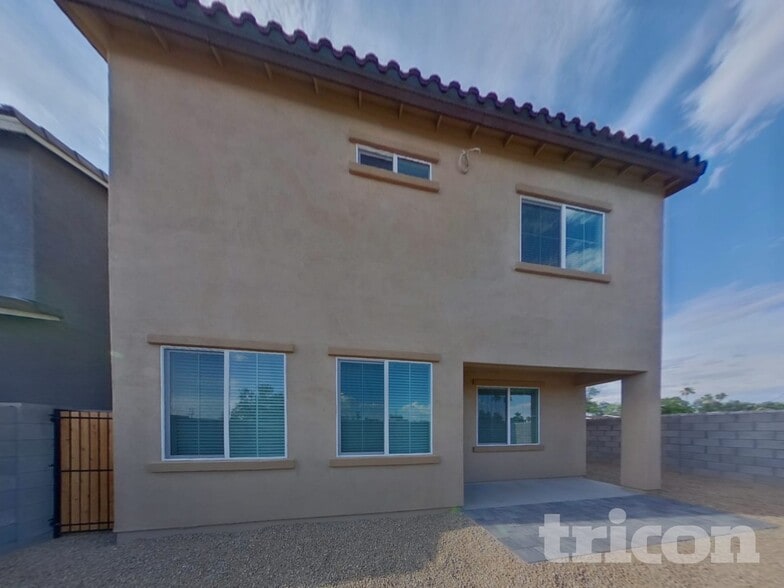 Building Photo - 4559 E Gary St