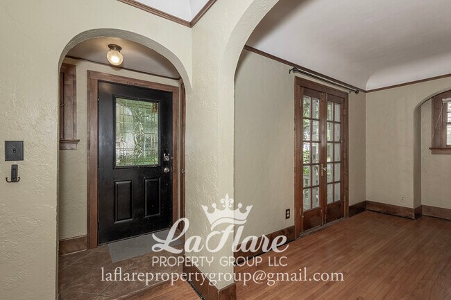 Building Photo - 3730 Wyckliffe Pkwy