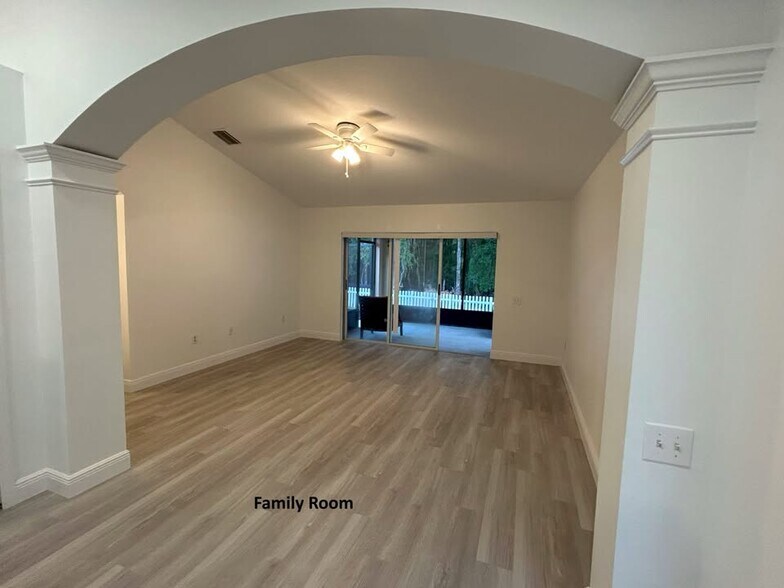 Building Photo - 5023 Quadrangle Ct