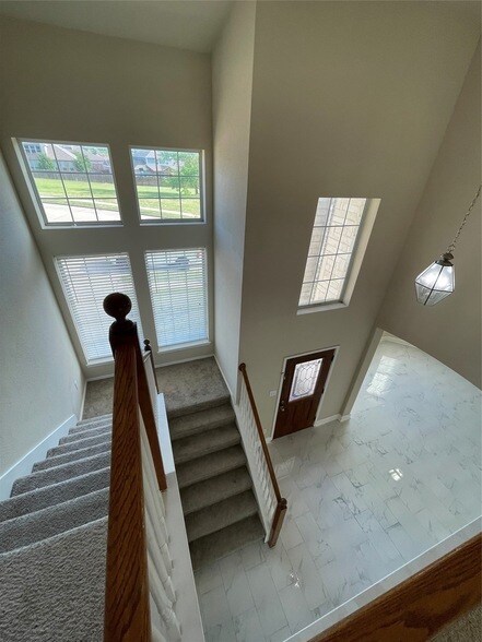 Building Photo - 1601 Canyon Creek Ct