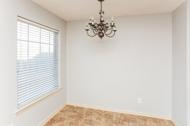Building Photo - 8852 Campaldino Ave
