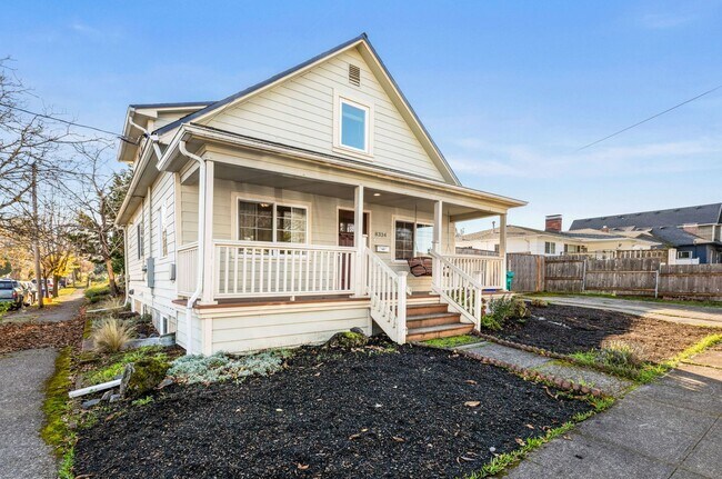Building Photo - 8334 SE Taylor Ct