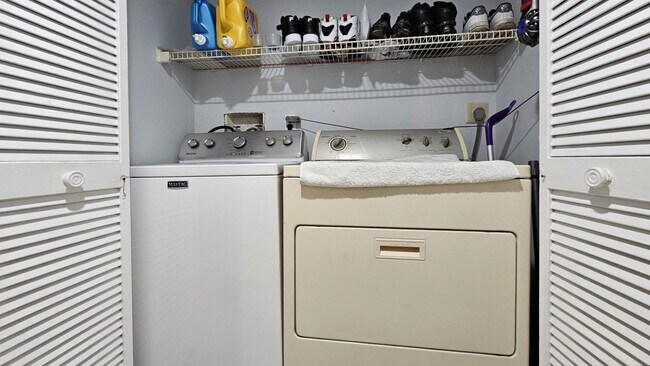 Building Photo - 3995 W McNab Rd