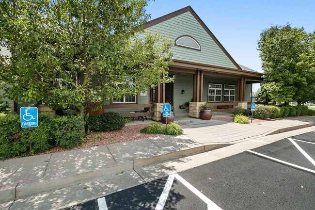 Building Photo - 4511 Gray Fox Heights