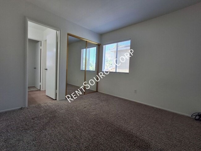 Building Photo - 30420 Yosemite Dr
