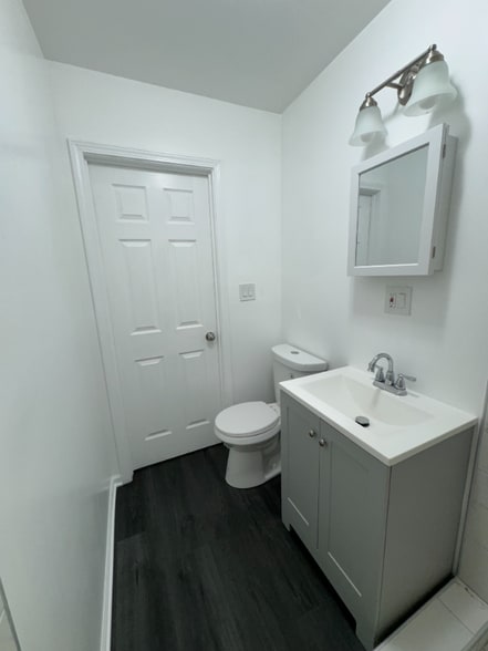 Building Photo - 2624 N Milwaukee Ave