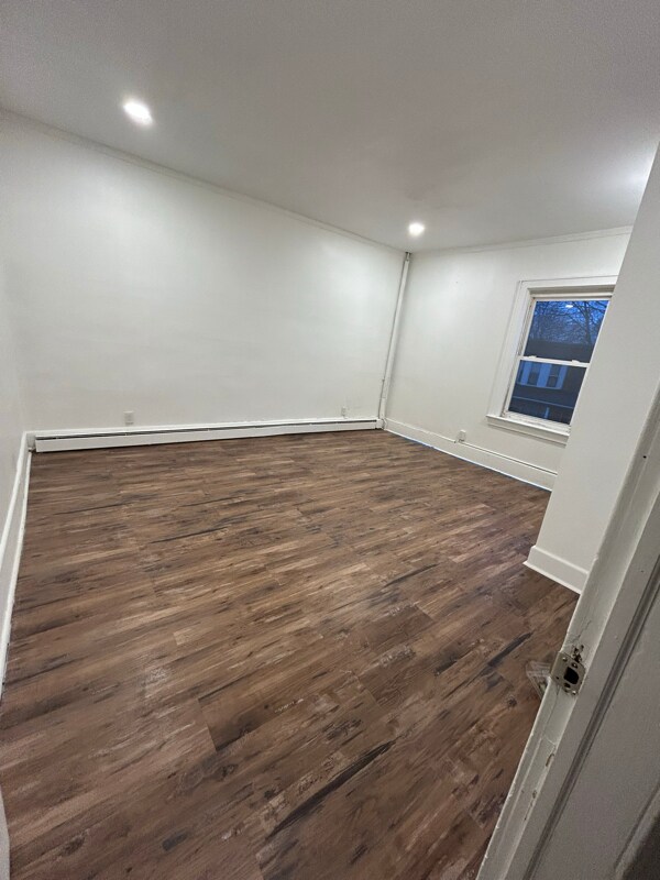 Building Photo - 94 Eaton Pl