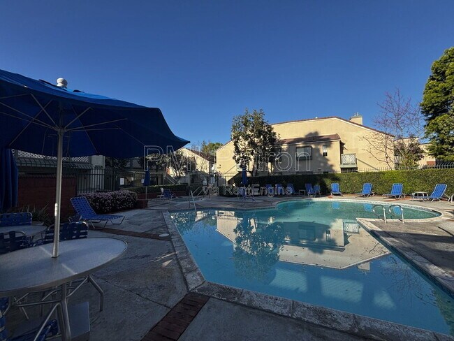 Building Photo - 3509 W Greentree Cir