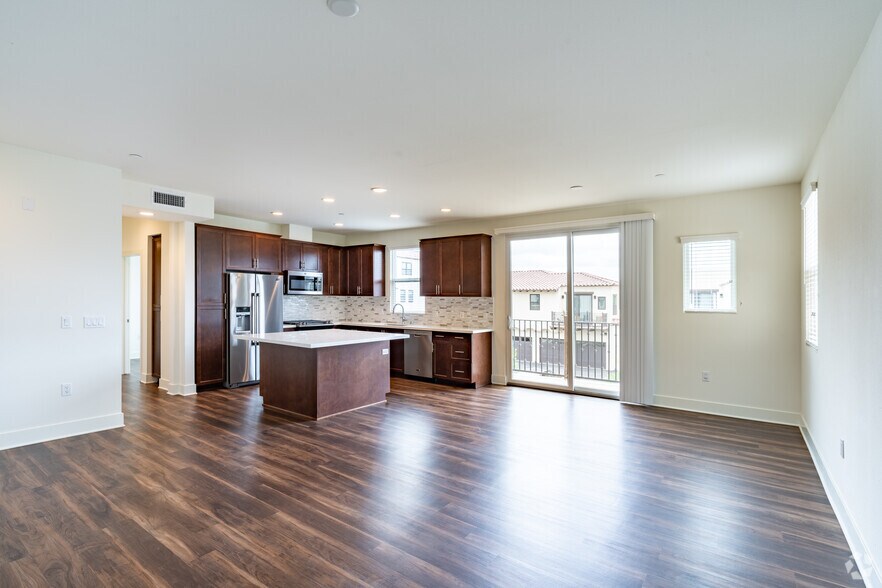 Parklands Apartments 10896 Telegraph Rd Ventura CA 93004 Apartment