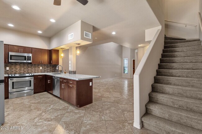 Building Photo - 12438 N Saguaro Blvd