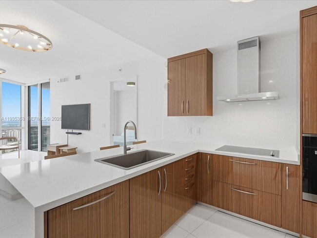 Building Photo - 18201 Collins Ave