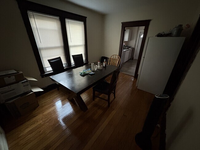 Building Photo - 61 Huntington St