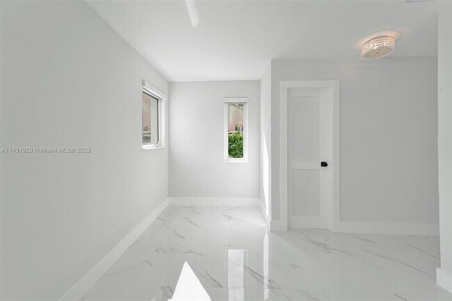 Building Photo - 4717 Alton Rd