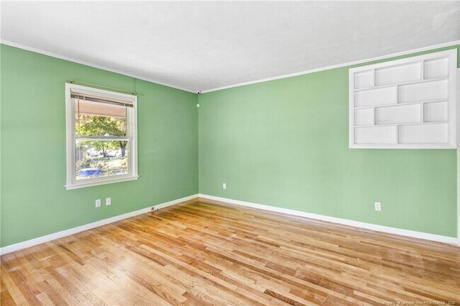 Building Photo - 2815 Skycrest Dr