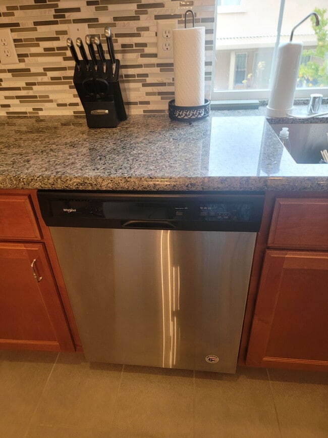 Building Photo - 4 bedroom home with a fully self  contained casita with a 3 car garage