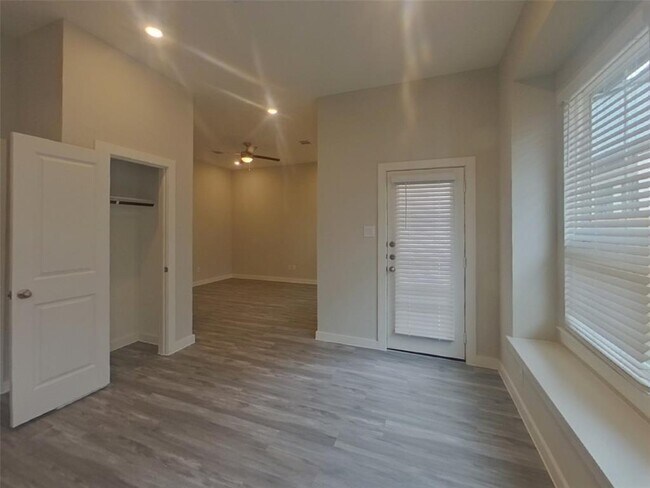 Building Photo - 22820 Terrazzo Dr