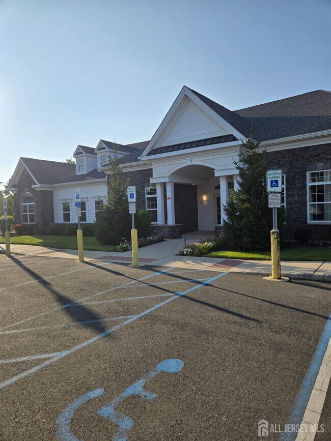 Building Photo - 28211 Radford Ct