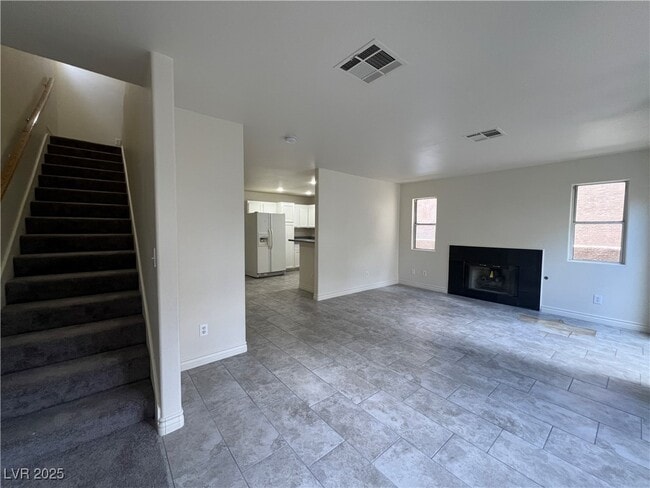 Building Photo - 5586 Lago Ct