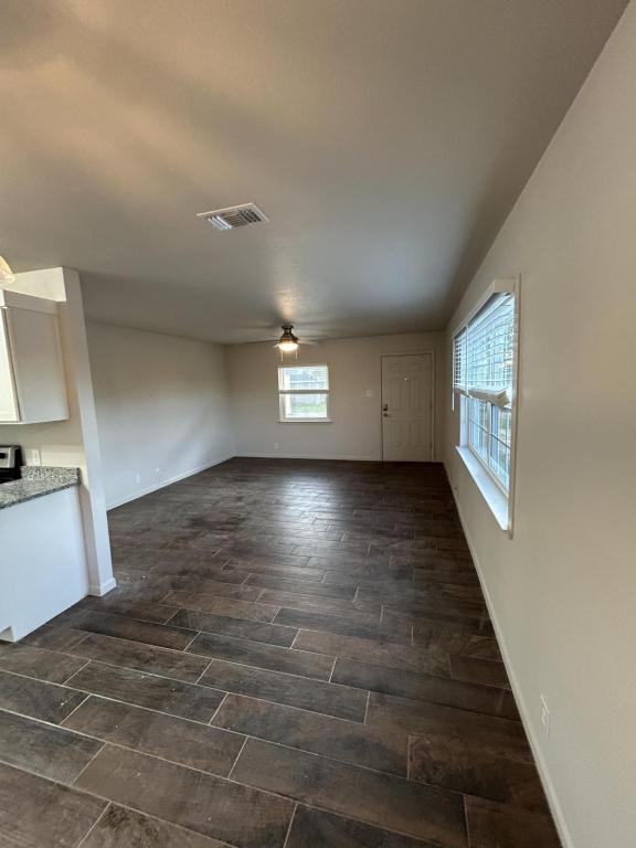 Building Photo - 3105 Vista Ln