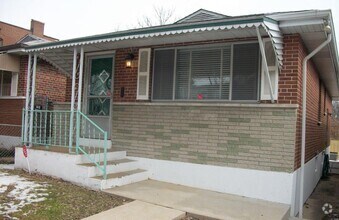 Building Photo - COMING SOON! 2 Bedroom South City Home