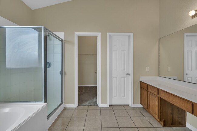 Building Photo - 6534 Bella Noche Dr