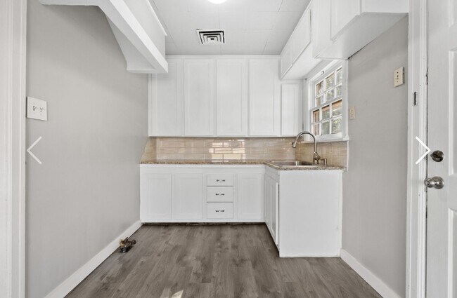 Building Photo - Great rental near Texas Tech University an...