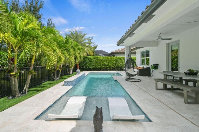 Primary Photo - 3558 Haldin Pl