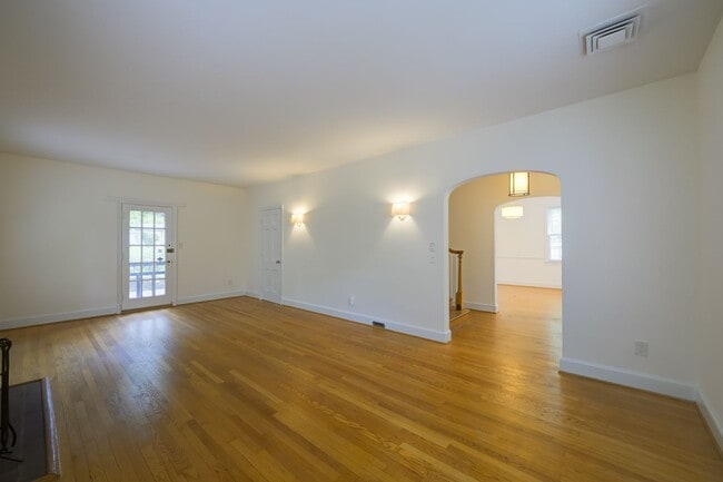 Building Photo - Charming & Spacious Colonial in N Cleveland Park w/Park-Like Rear Garden & Detached Garage
