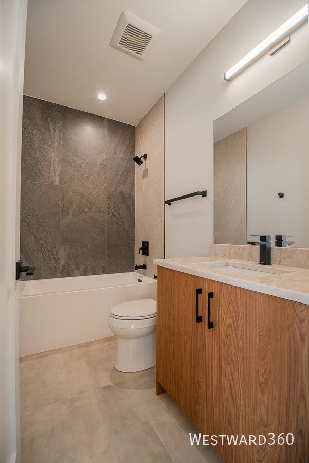 Building Photo - 2355 W Flournoy St