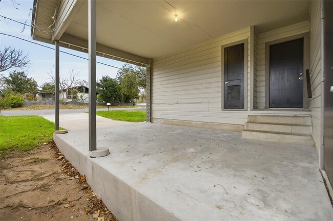 Building Photo - 4810 Creekwood Rd