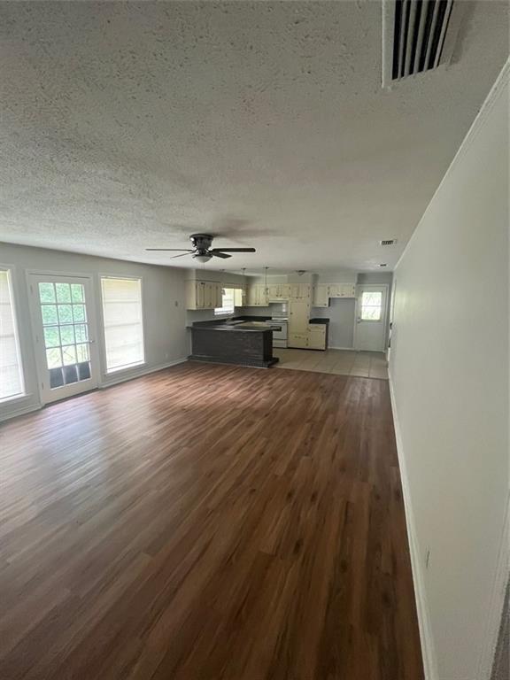 Building Photo - 6350 Gilbert Dr W