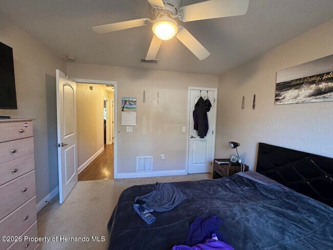 Building Photo - 10054 Amidon St