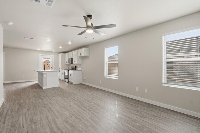 Building Photo - Brand New Home with Flexible 6-Month Lease Available