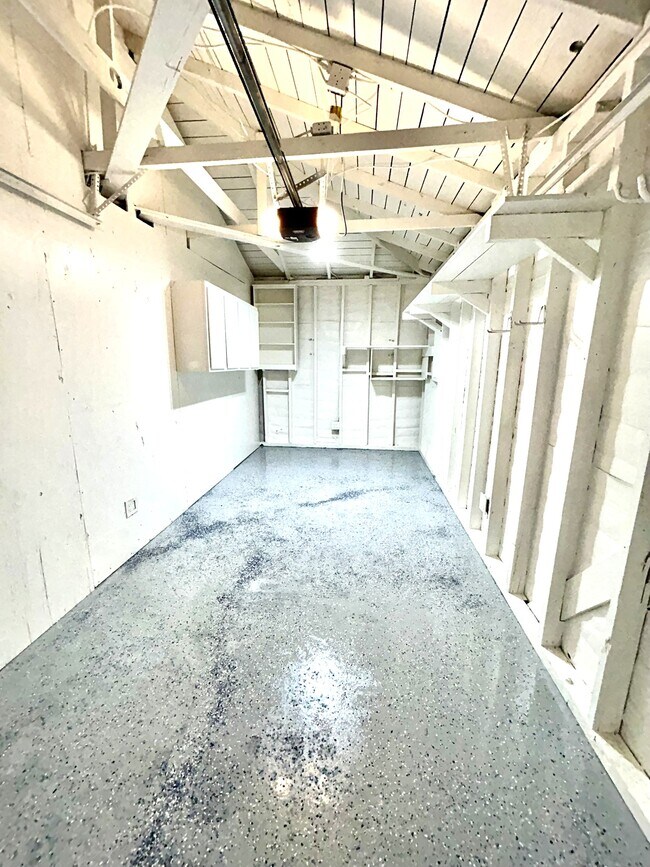 Building Photo - 4121 Harter Ave