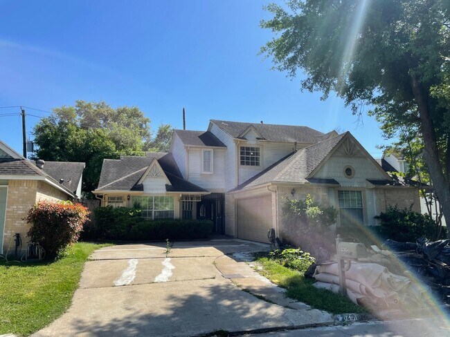 Primary Photo - 12915 Ashford Knoll Dr