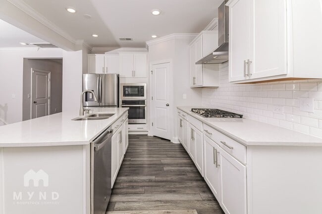 Building Photo - 395 Jorpaul Dr