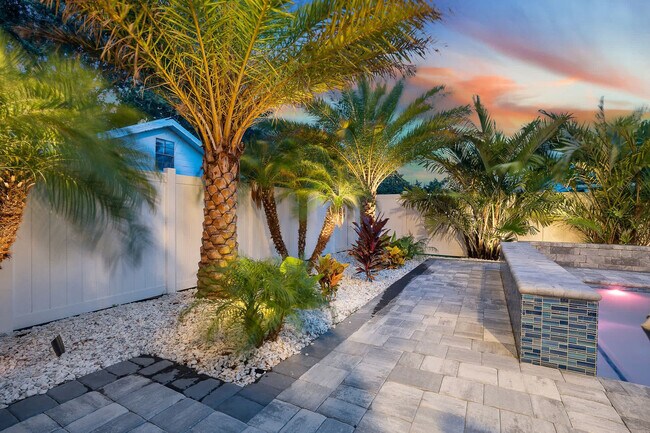 Building Photo - 5484 3rd St