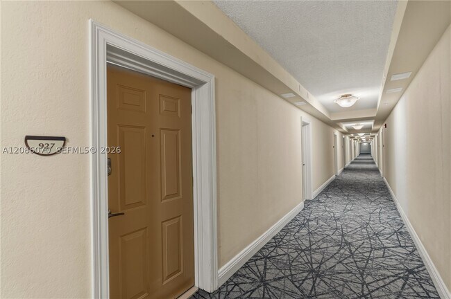 Building Photo - 2501 S Ocean Dr
