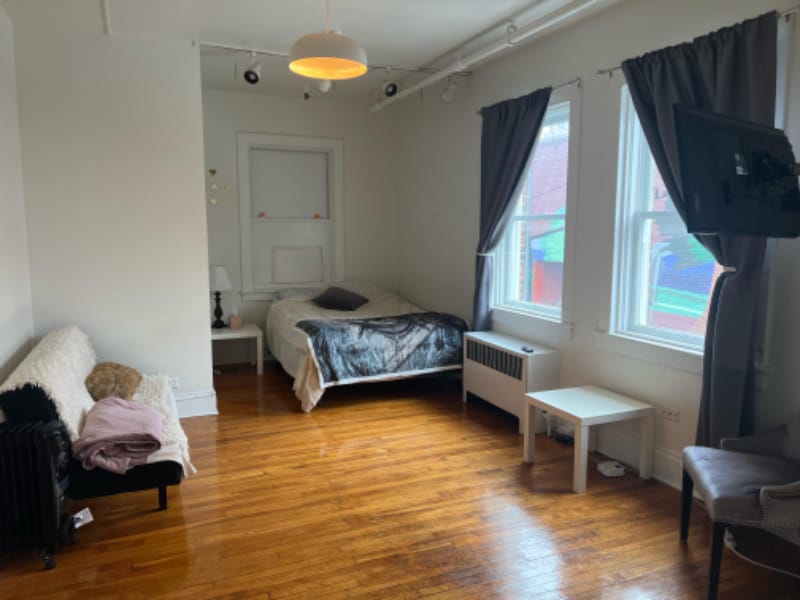 Building Photo - 118 2nd St SW