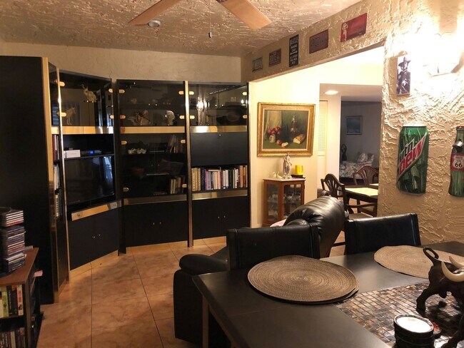 Building Photo - Lovely Home Steps Away From All the Amenities in Leisure World, in 45+ Active Adult Community Ava...